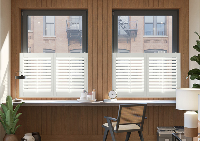 Bromley, Paper White - Cafe Style Plantation Shutter - Image 3